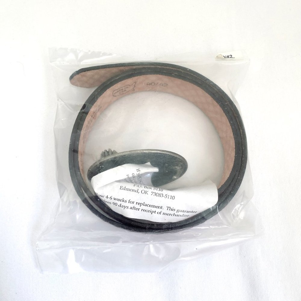 VINTAGE WINSTON LYNTONE BELTS HAND STAINED LEATHER NEW IN PACKAGE SIZE: 40/42